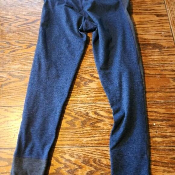 Vuori Asymmetric Block Yoga Leggings sz Medium - Picture 4 of 4